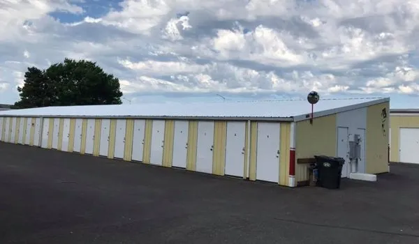 Quality commercial roof repair and restoration work 20 showcasing expert craftsmanship